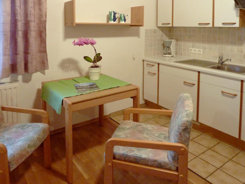 Haus Lechthaler Apartment Aflenz Kurort Room photo